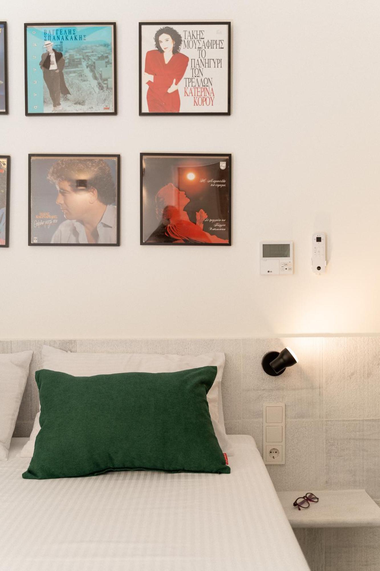 Mooeve Exarchia Apartment Athens Exterior photo